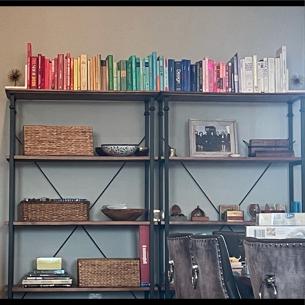 Books - Picture 4 of 4